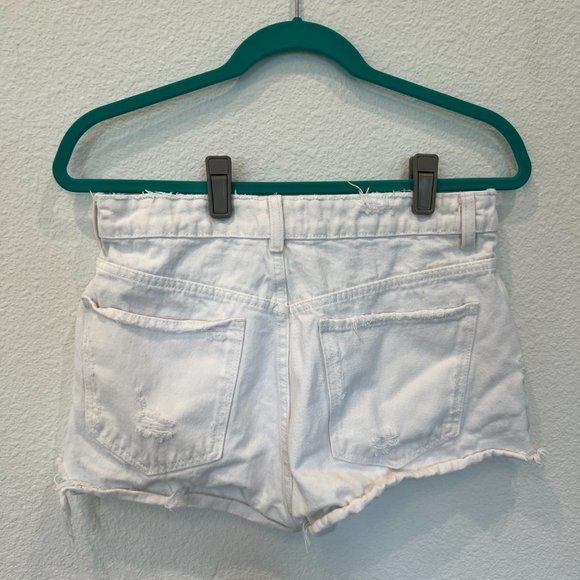 Zara White Jean Shorts, Size 6 - Picture 4 of 6